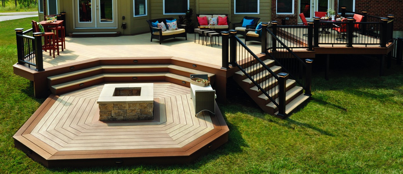 multilevel deck with fit pit