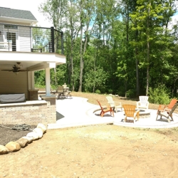 Side view of Wadsworth, OH outdoor living combination