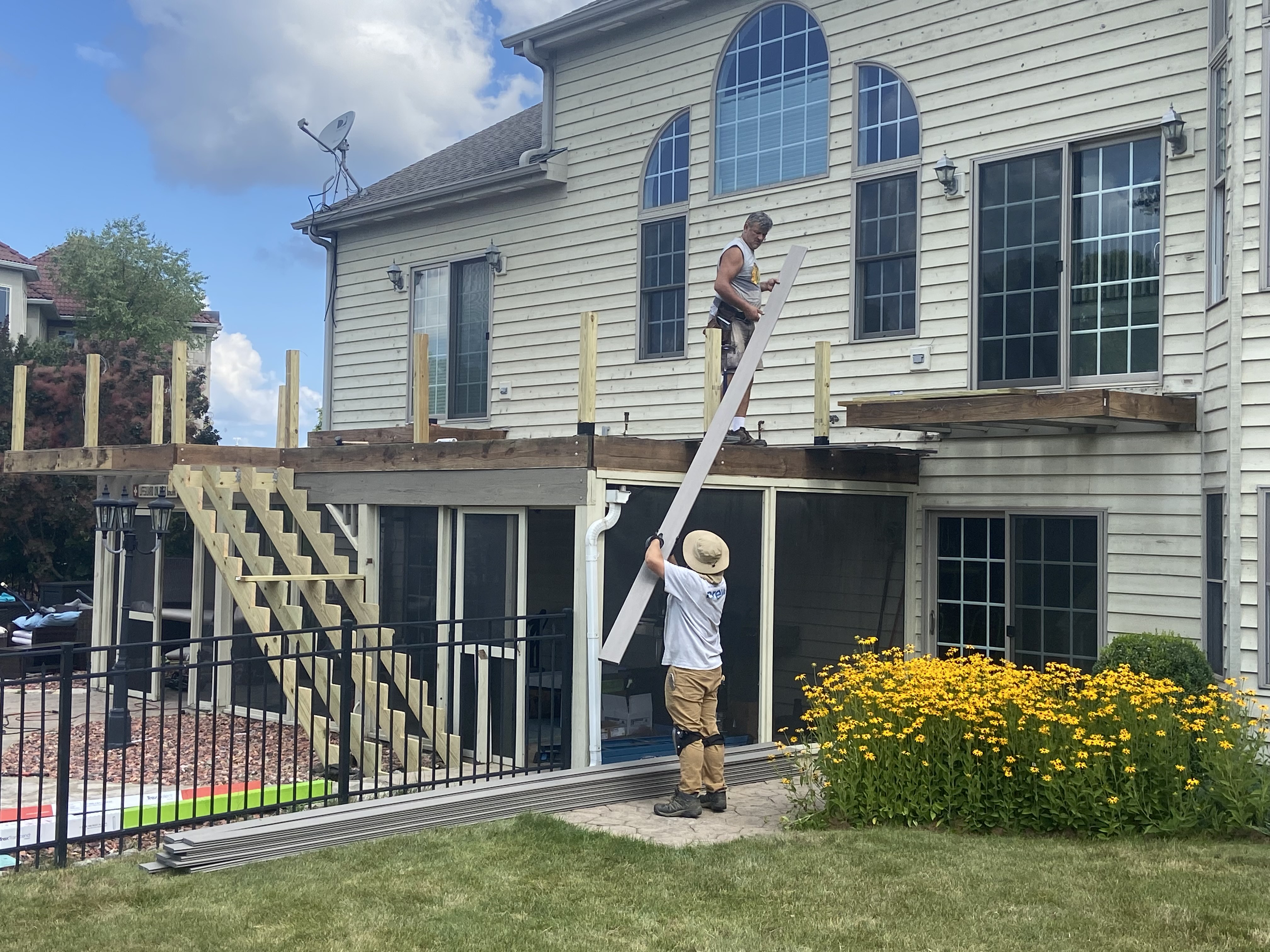 Archadecks expert deck installers installing composite decking in chicagoland.