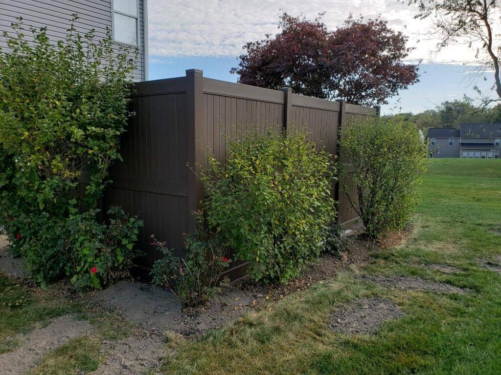 Privacy wall for deck