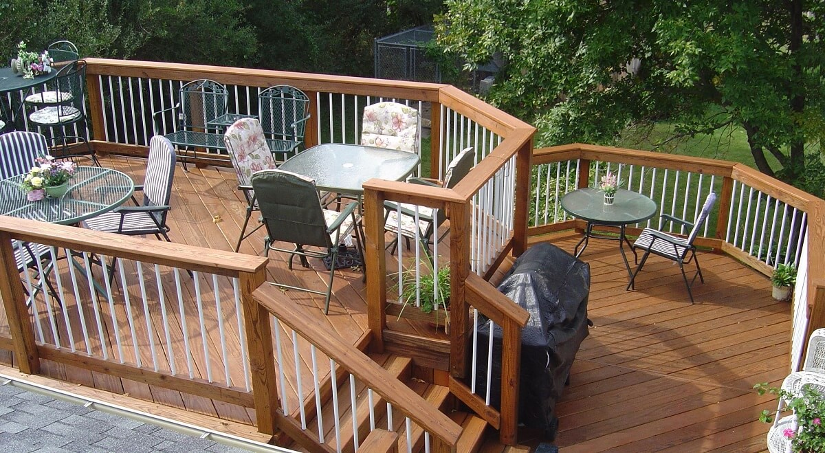 Multi-level deck with seating area