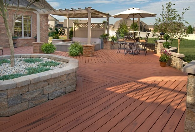beautiful-outdoor-deck