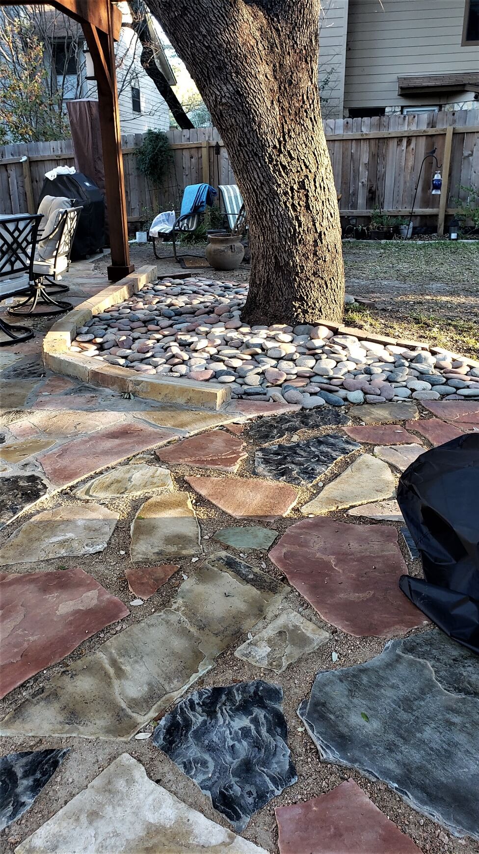 Backyard flagstone patio