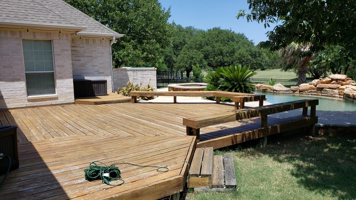 Before Archadeck of Austin began the new deck and patio combo