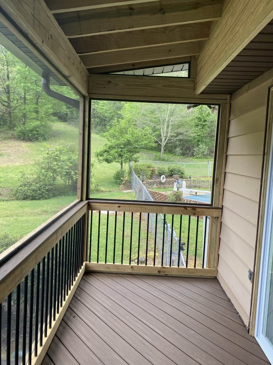 Screened porch space