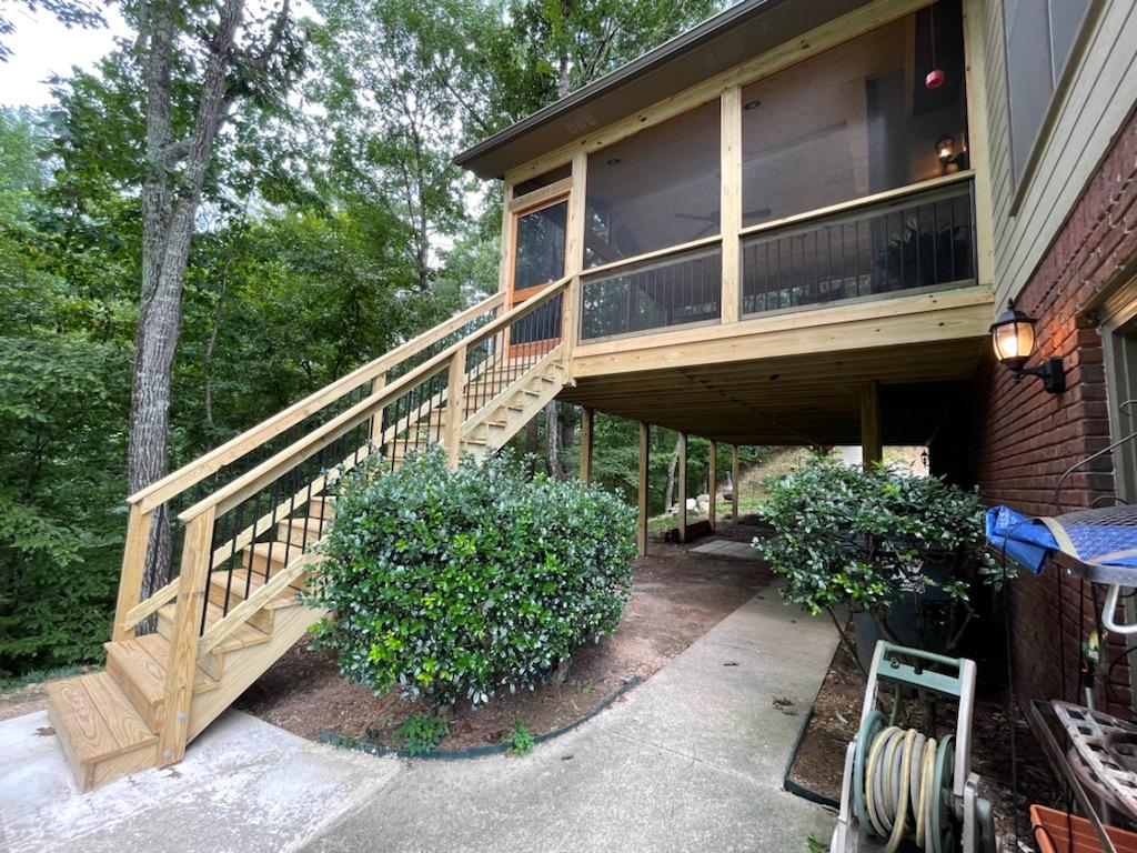 Hoover AL deck and porch combination builder