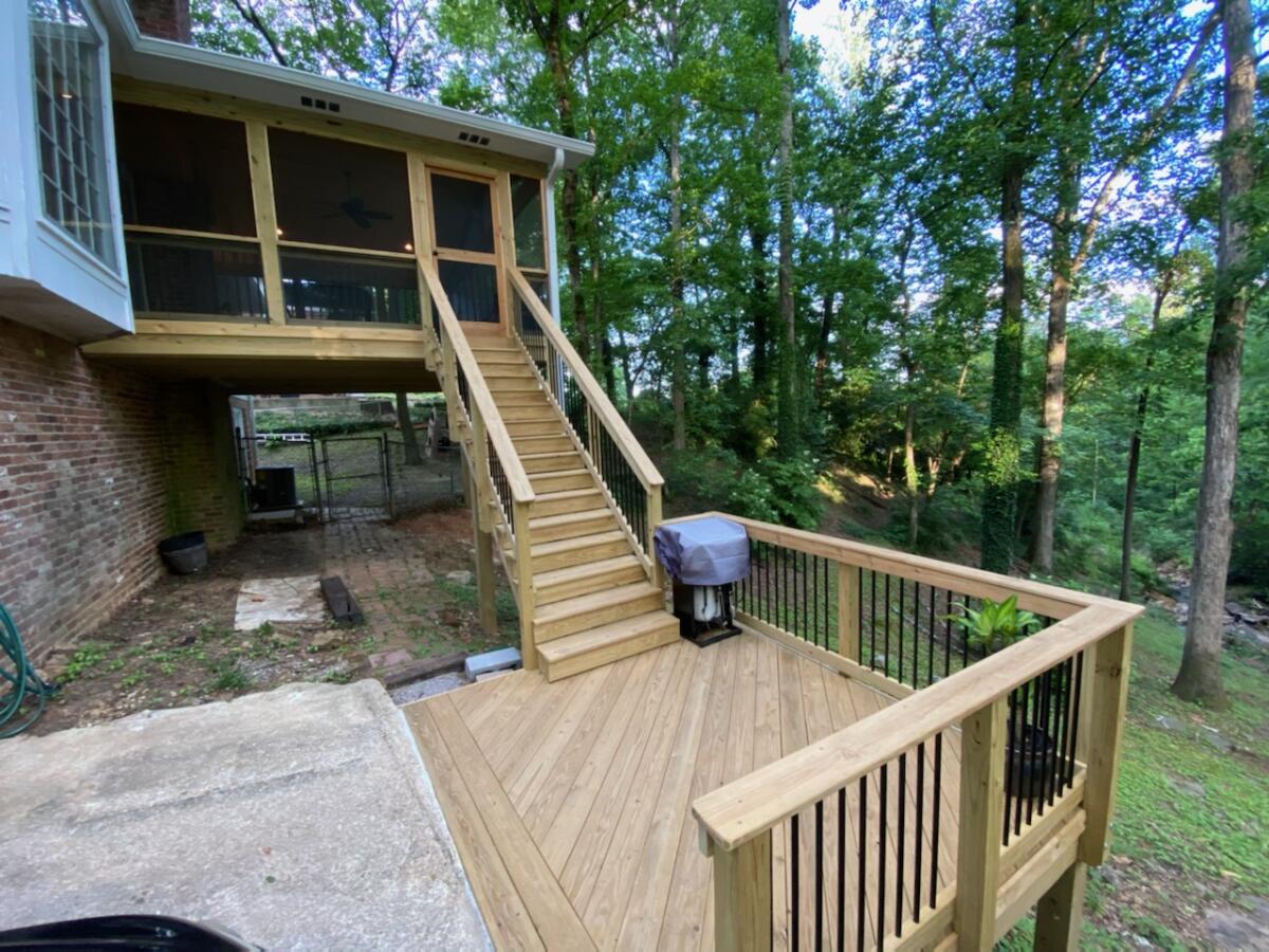 Screened Porch and Deck Combination