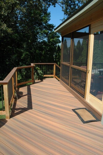 Fiberon Ipe deck and screened porch combination