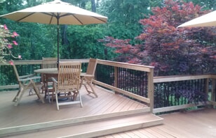 Multi-level composite deck in Juliet GA