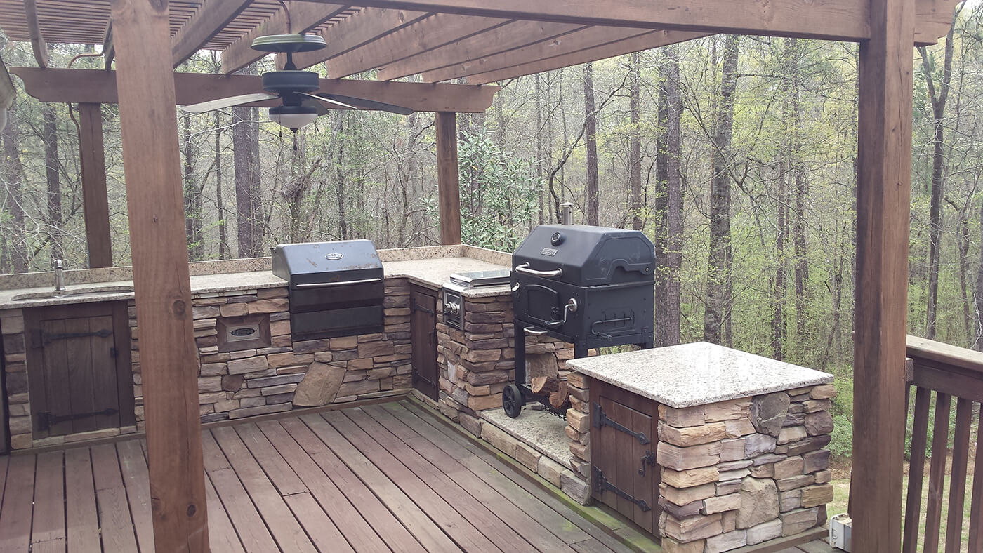 Outdoor kitchen