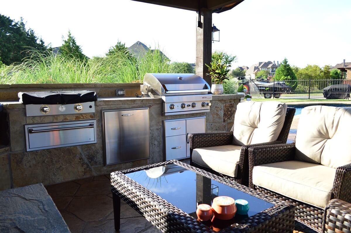 Outdoor kitchen 