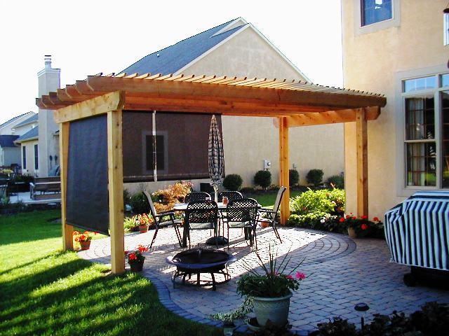 Patio & pergola with outdoor furniture and plants