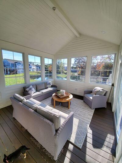 Indoor porch area