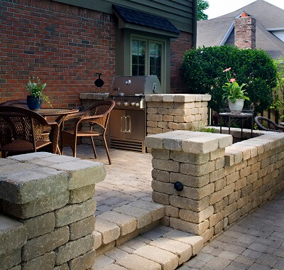 Multi-level patio with retaining wall