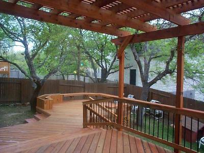 Central SC deck and pergola with seating wall
