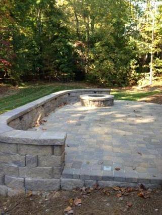 Central SC firepit with retaining wall