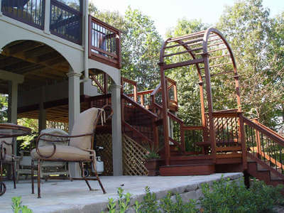 Deck with arched trellis