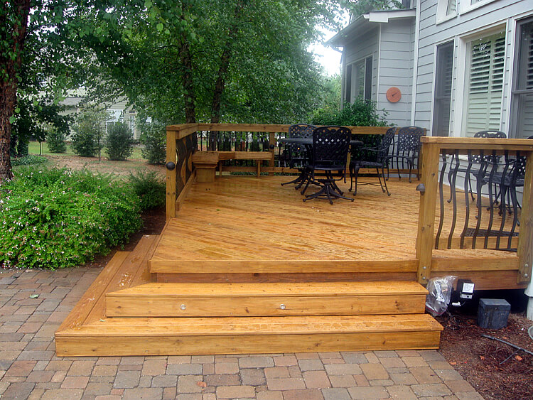 Custom deck with baroque pickets
