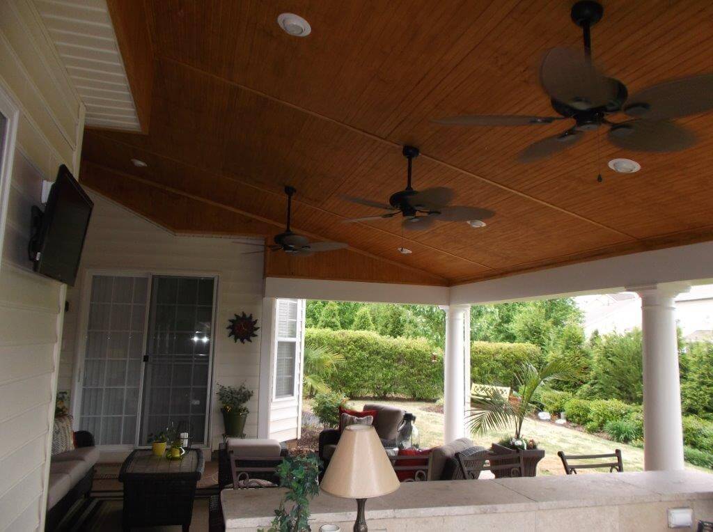 Porch ceiling with fans and lighting