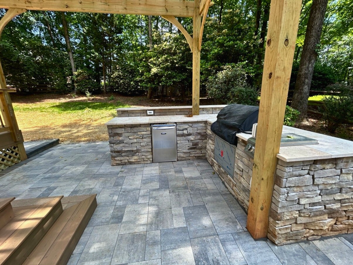 outdoor kitchen