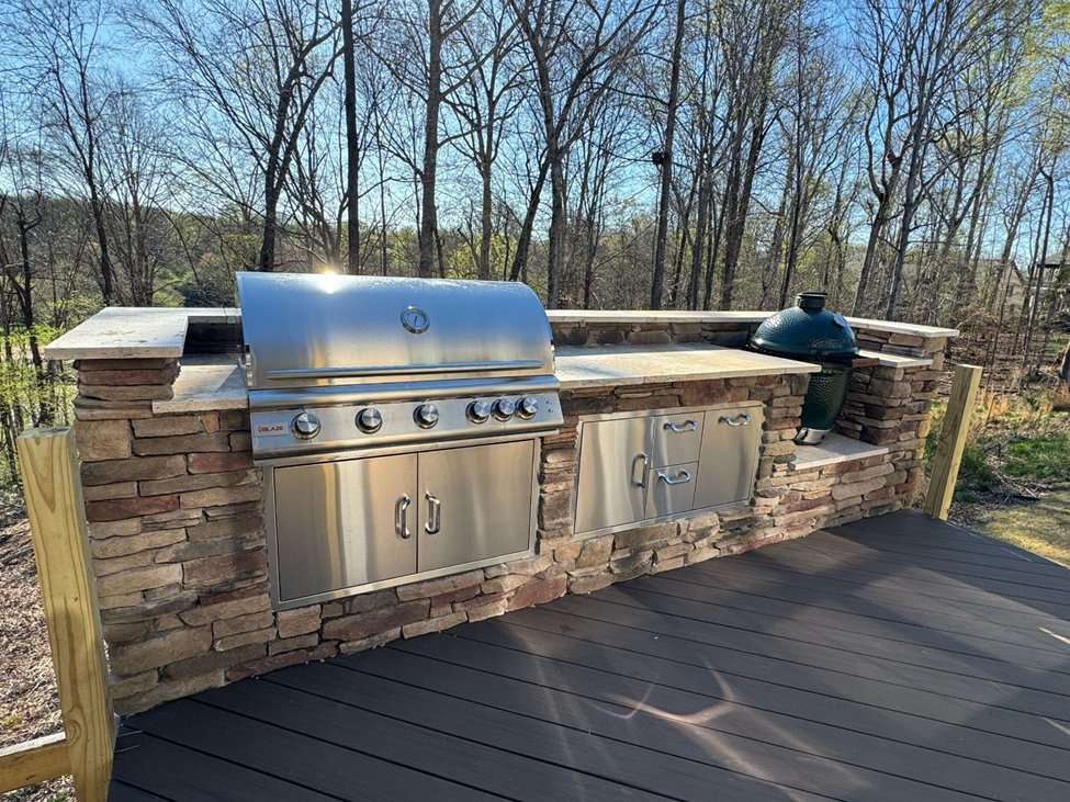 outdoor kitchen builder