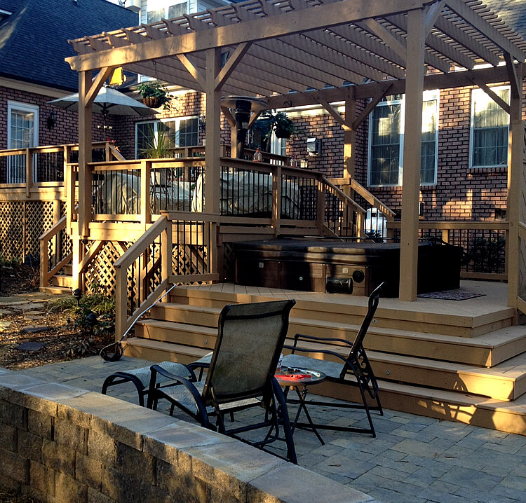 Deck with pergola