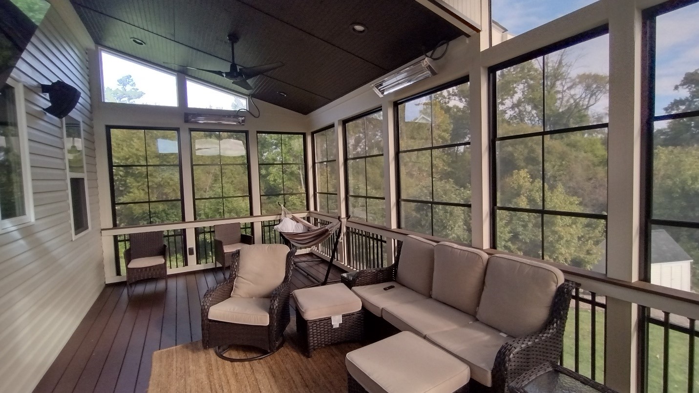 sunroom with seating area