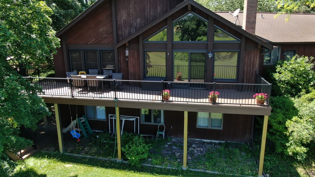 cabin with mutli level deck
