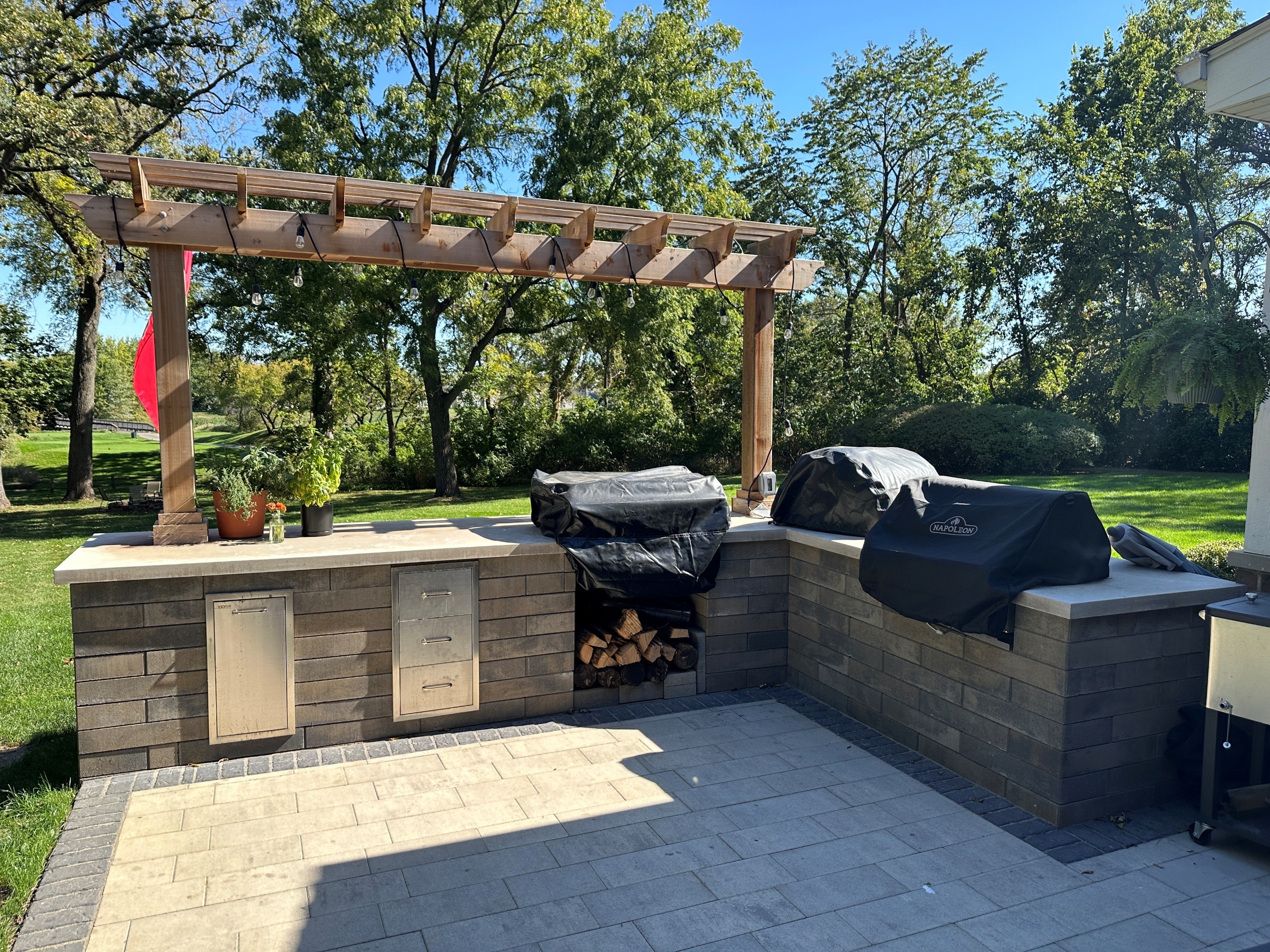 Outdoor Kitchen