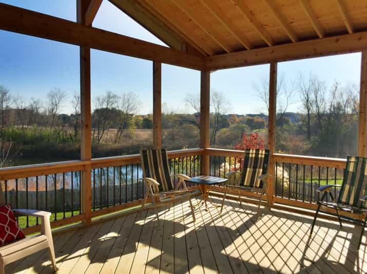 Chicagoland screened in porch with gorgeous view