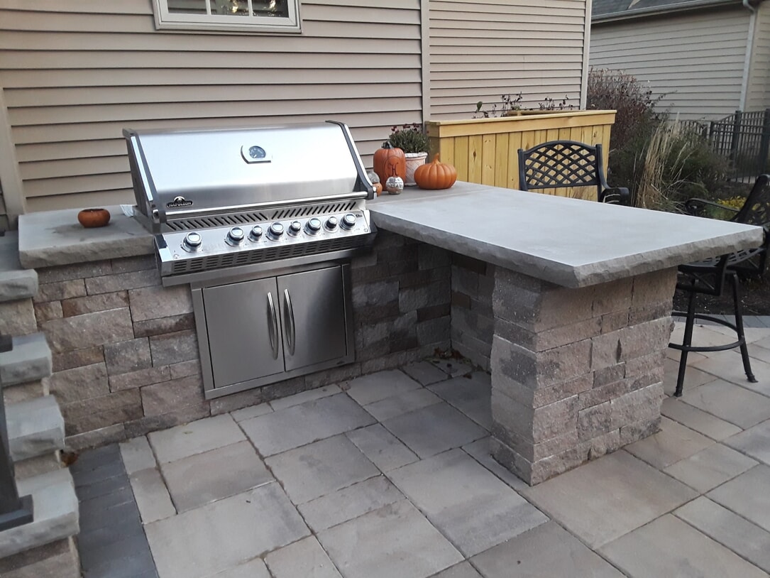 stone outdoor kitchen