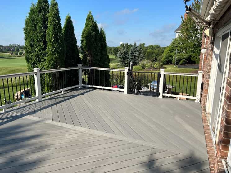 deck builder near me in Chicagoland