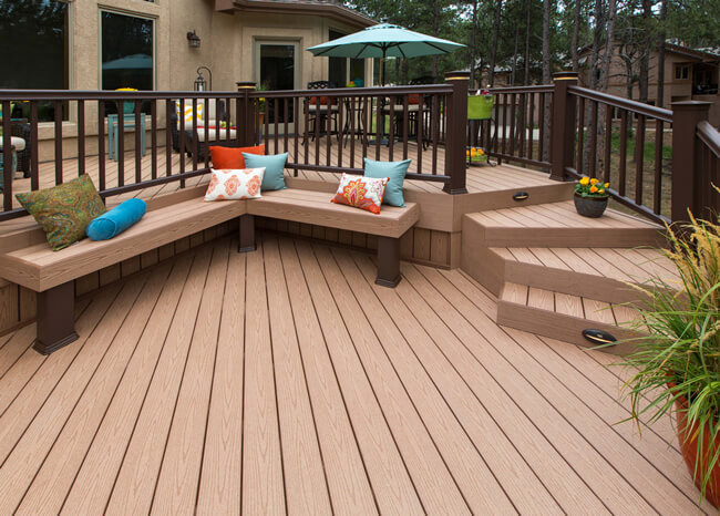 Timberteck deck with stairs and railing