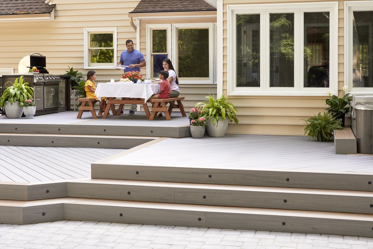 deck designs perfect for family entertaining and dining