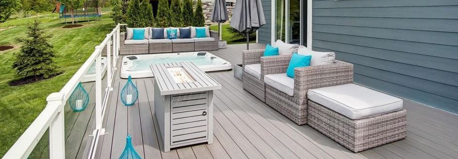Bright and cheery Furnishings on Archadeck Deck