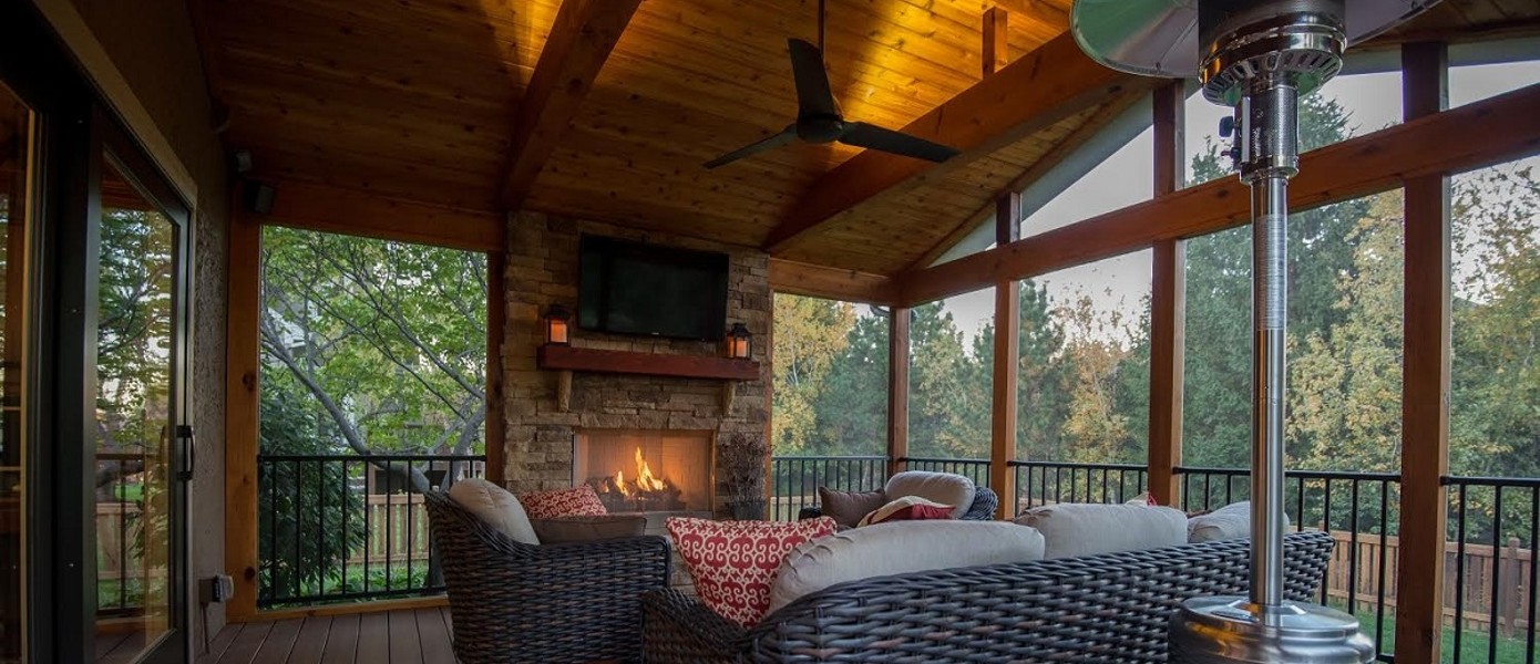 inside of screened porch