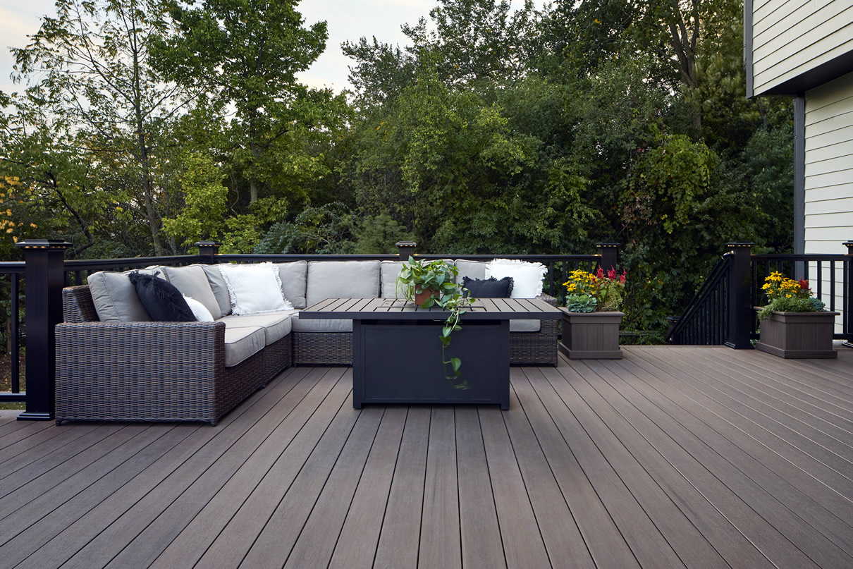 How much does it cost to build a deck in kansas City?