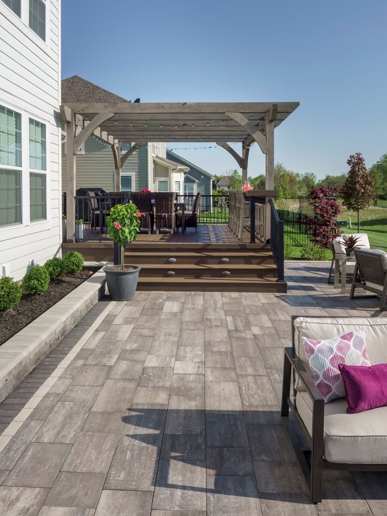 Paver Patios are Low-Maintenance Outdoor Structures!