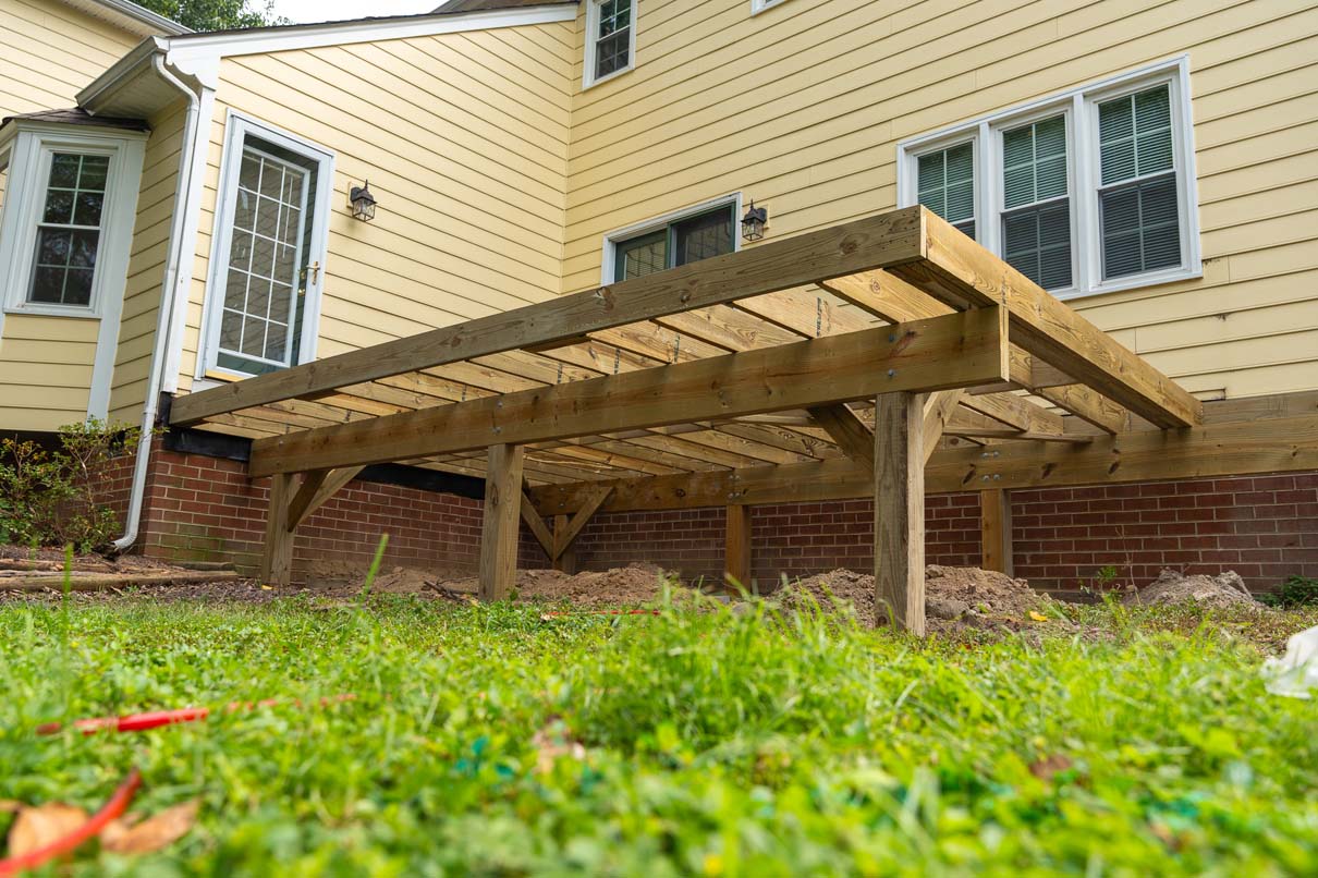 outdoor living contractors with warranties