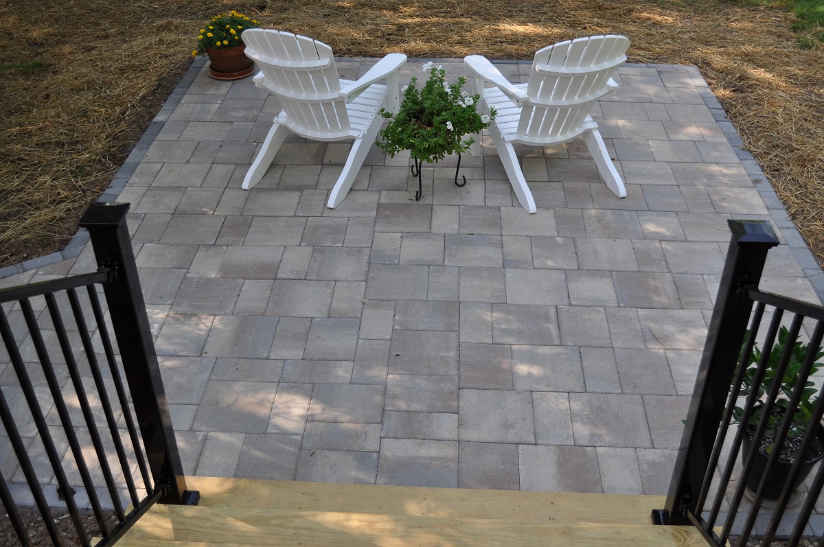 Paver Patios are Low-Maintenance Outdoor Structures!