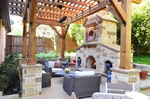 Outdoor living combination space in Las Colinas, TX