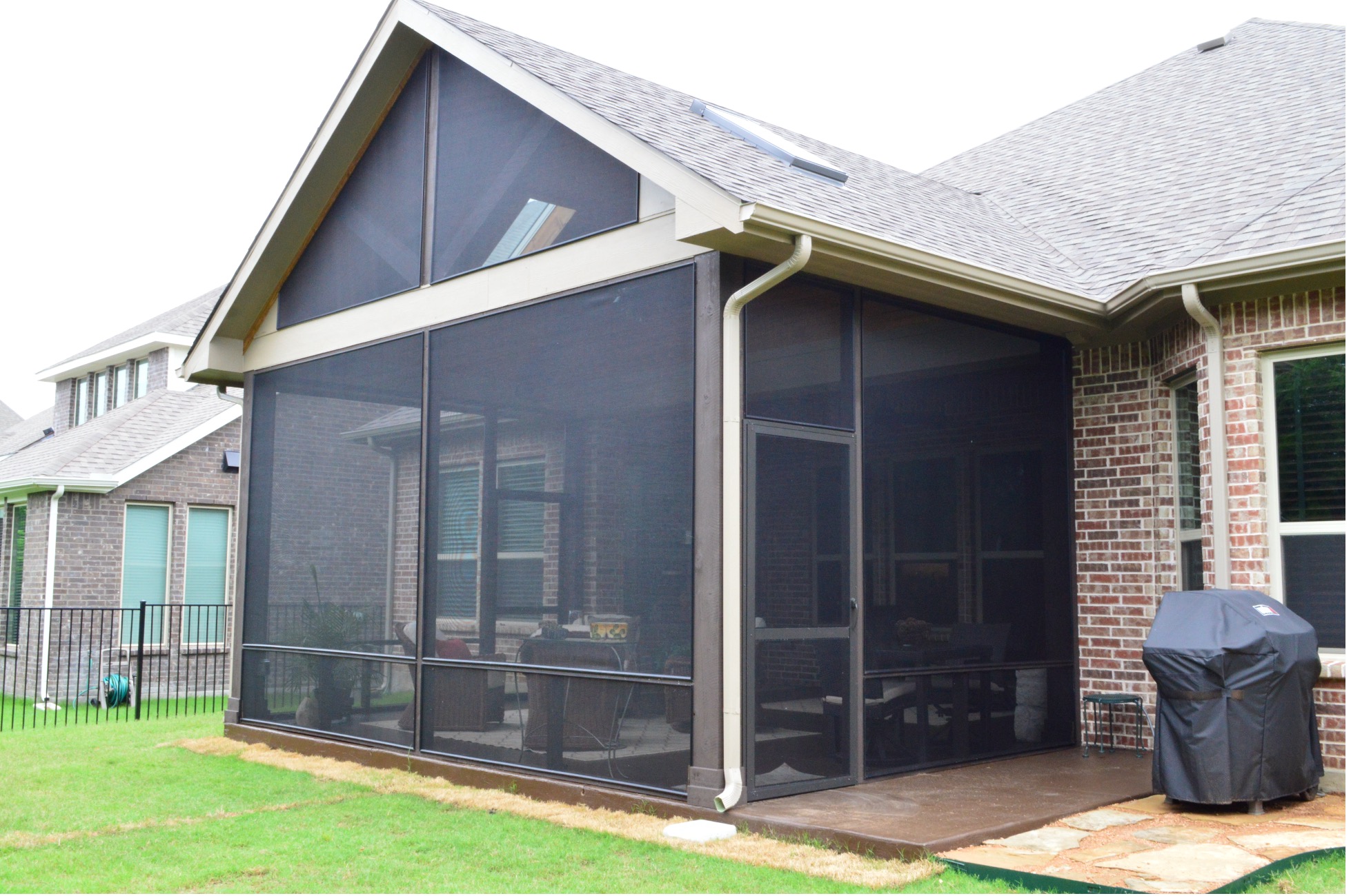 custom screened porches