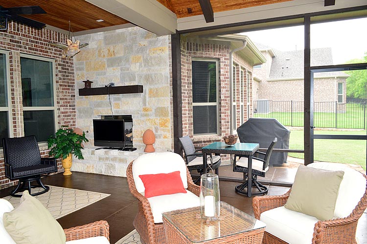 Warm And Inviting Covered And Screened Patio In Heath TX