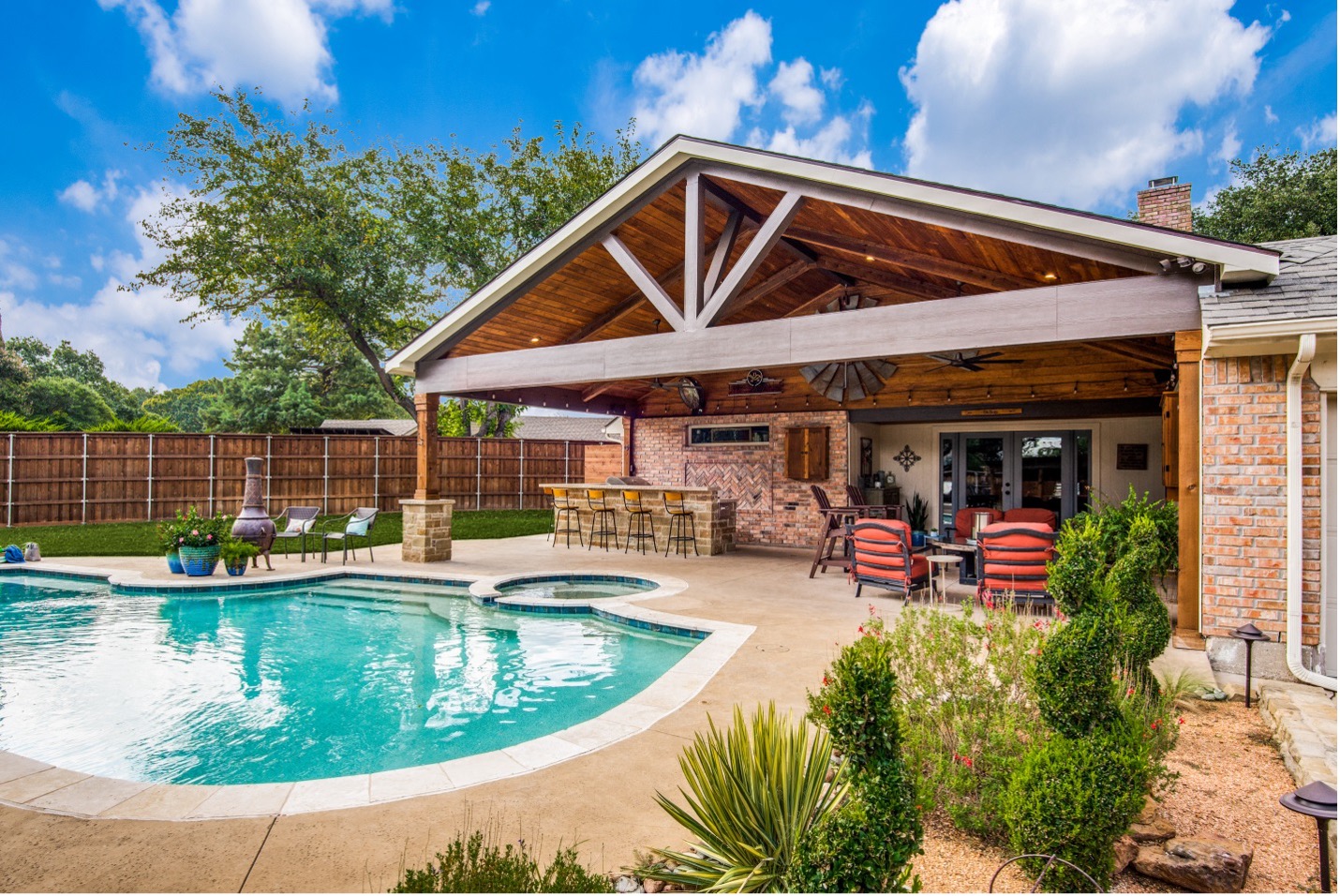 shade solutions for poolside outdoor living
