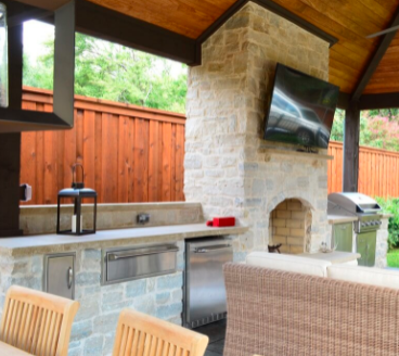 Design Options For Your New Outdoor Fireplace.