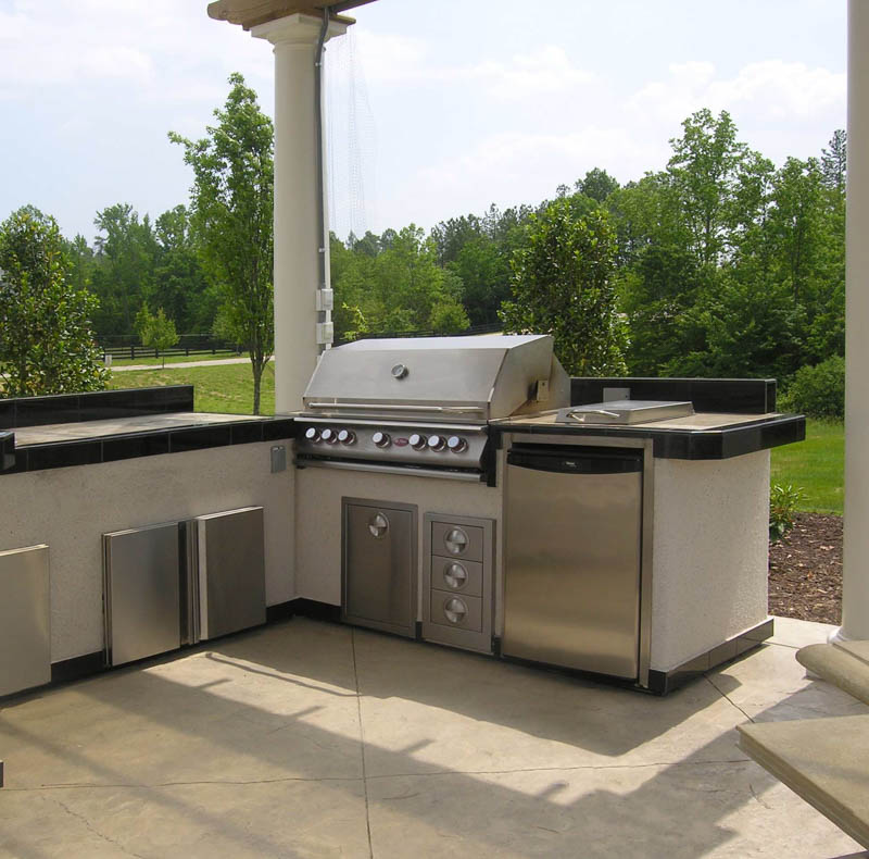 Outdoor kitchen