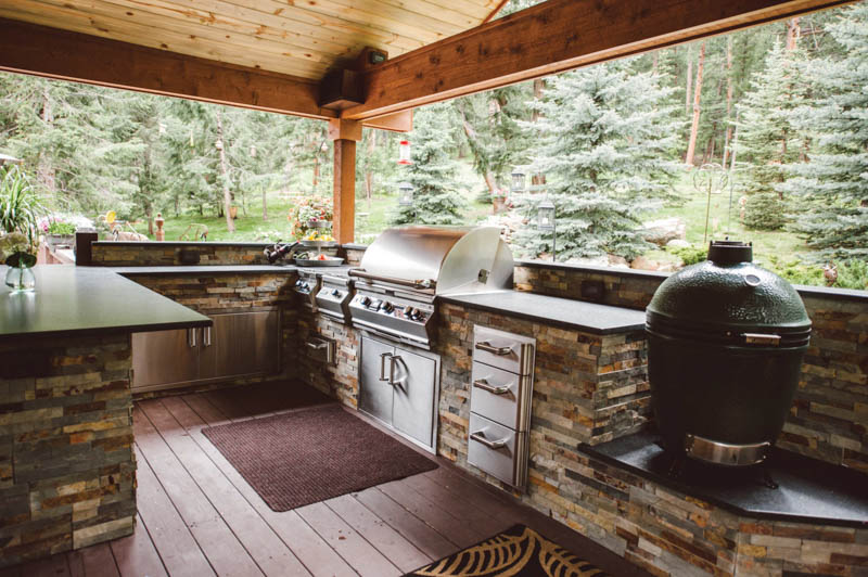 Outdoor kitchen