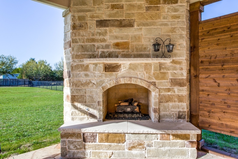 Sunnyvale TX Outdoor Fireplace Builder Covered Patio