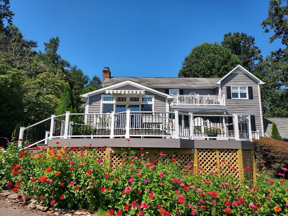 professional composite deck builder