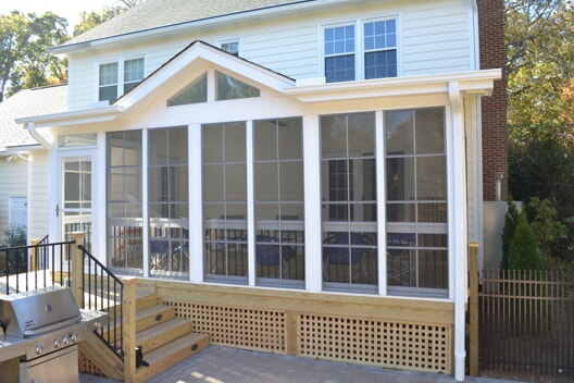 3 season porch with eze breeze windows